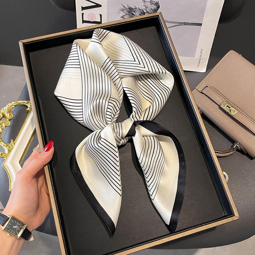 Luxury  Women Mulberry Silk Scarf Fashion Pattern Design Square Scarves Bandanna Wraps Decoration Hairband