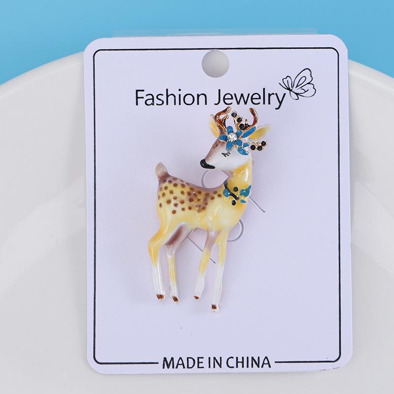 Blucome Fashion Alloy Drop Oil Sika Deer Brooch Cute Animal Women Suit Pin Clothing Accessories