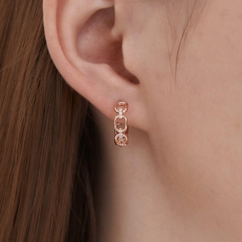 CRANNE 14K Square Line One-Touch Earrings (Gold Pin) C24EGP206