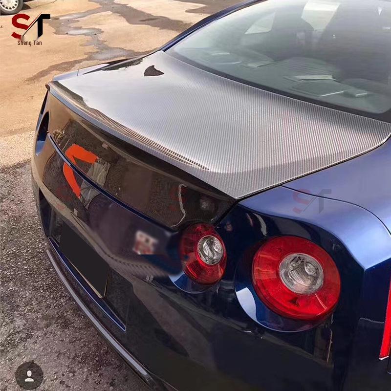 Комплект для модификации задней части Nissan GTR35: Спойлер на багажник и накладка на задний бампер из углеродного волокна