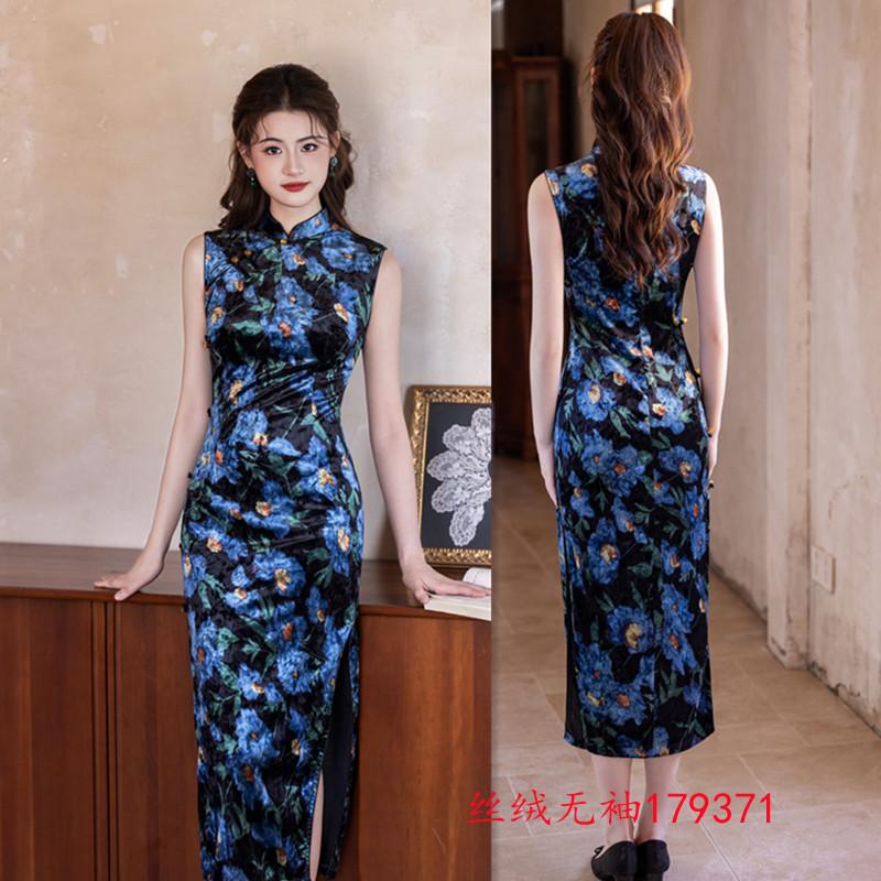 Hong Kong style new Chinese long sleeveless cheongsam early autumn new fashion improved daily slim velvet cheongsam skirt