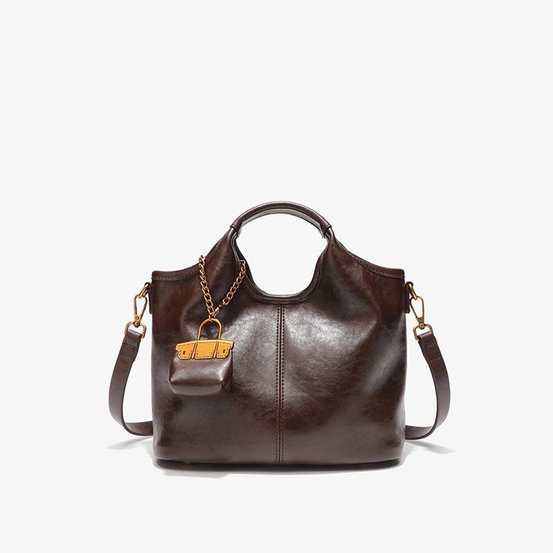 High Underarm Commuter Large Capacity Handbag Light Luxury Women's Bag Tote Bag Camel Texture Bright Face Soft Crossbody Woman