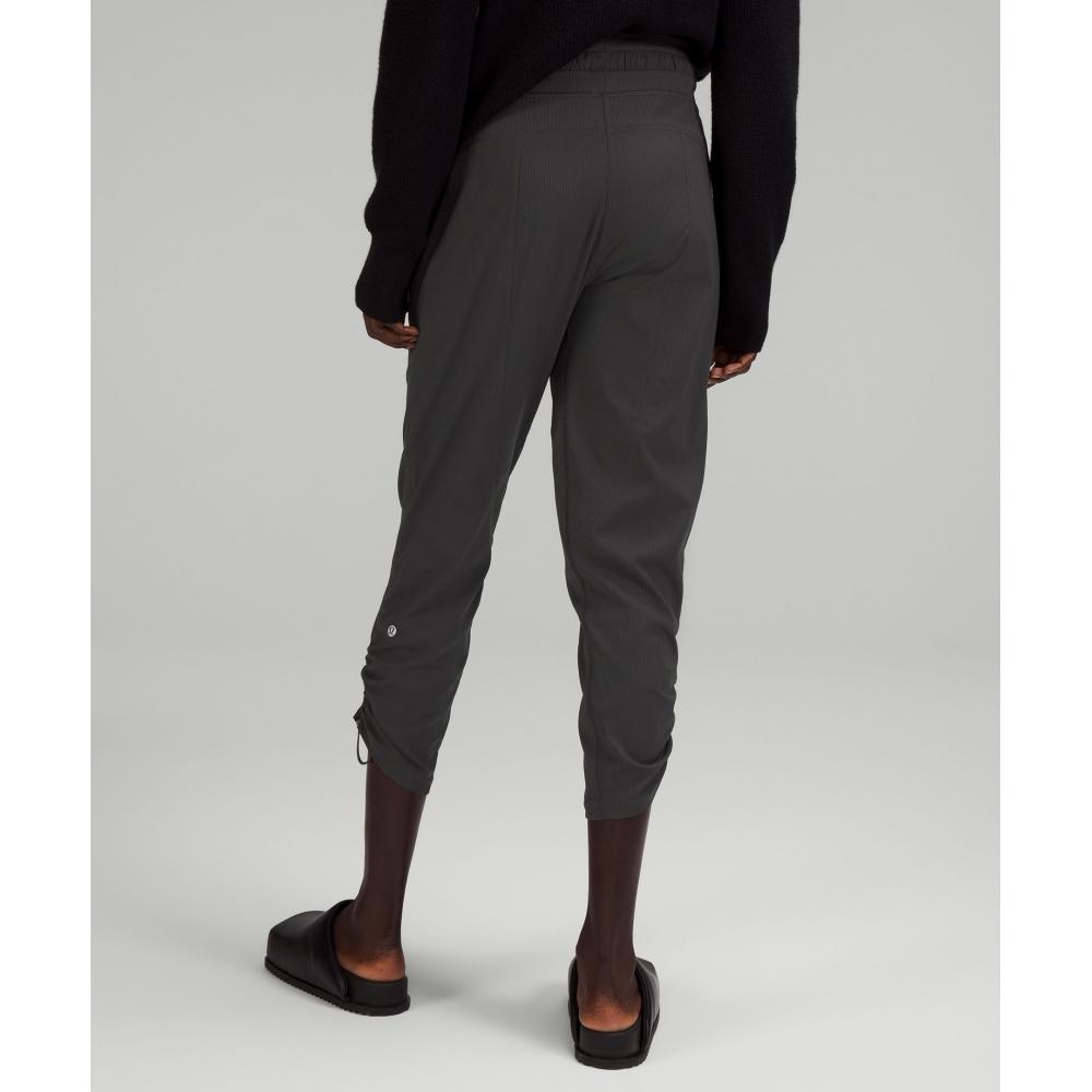 Lululemon Танцевальная студия Брюки укороченные со средней посадкой Графитовый серый