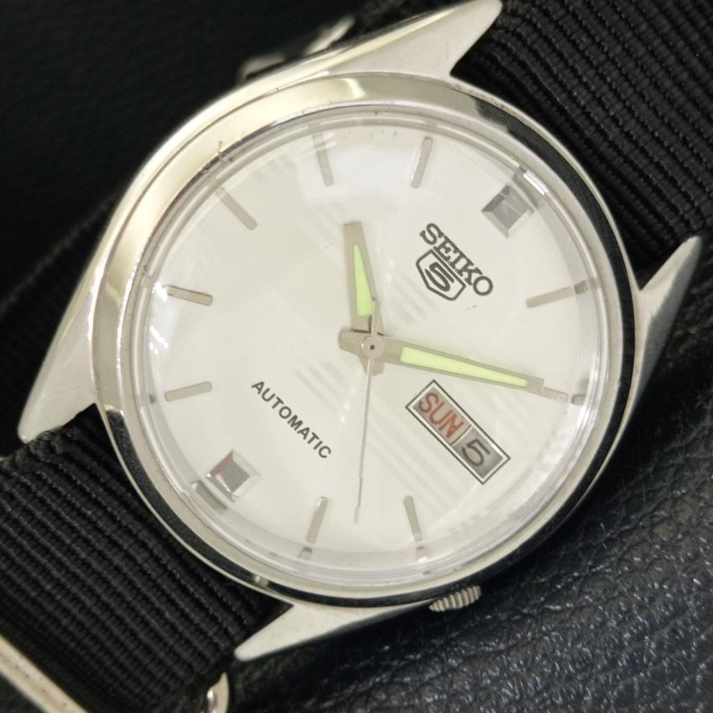 ВИНТАЖНЫЕ МУЖСКИЕ ЧАСЫ SEIKO 5 AUTOMATIC 7009A ЯПОНИЯ СЕРЕБРИСТЫЙ ЦИФЕРБЛАТ a701260-5 R206a-a701260