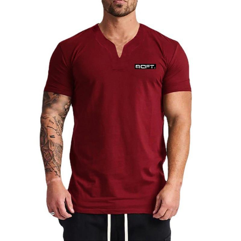 Muscleguys Мужские дышащие футболки для фитнеса и тренировок с короткими рукавами для занятий спортом на открытом воздухе с v-образным вырезом, уличная футболка с рисунком