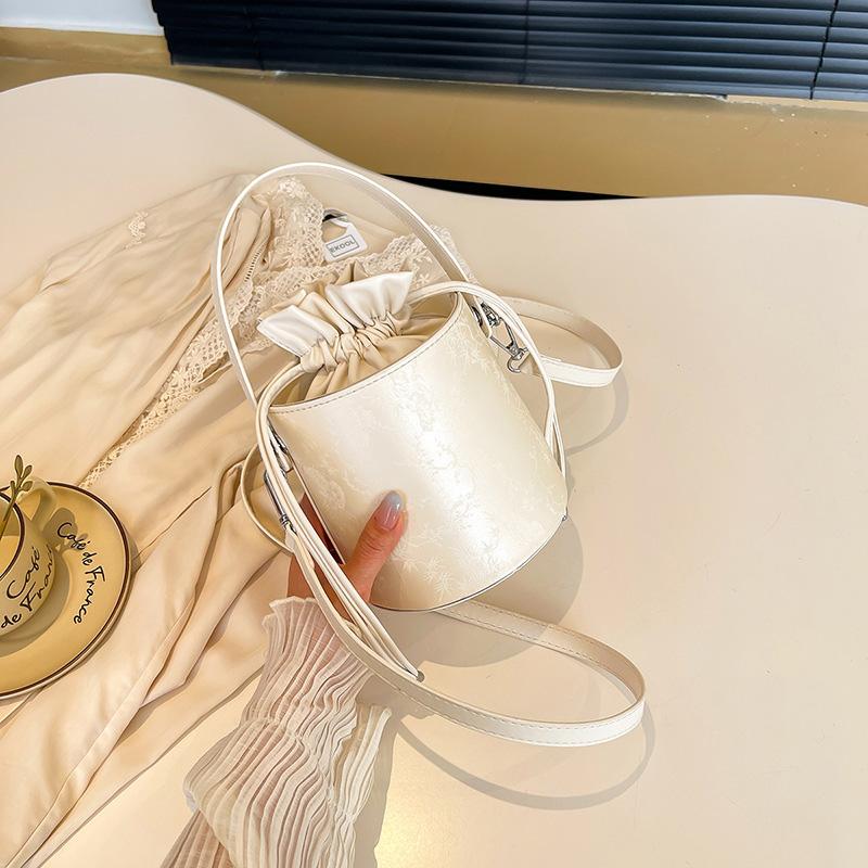 Fashion Drawstring Single Shoulder Bucket Bag For Women New Simple Mini Crossbody Bags Ladies Commuting Shopping Handbags