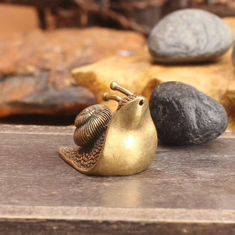 Solid Copper Snail Top Ornaments Brass Simulation Animal Figurines Tea Pet Miniatures Home Use Decorations Feng Shui Gift Idea