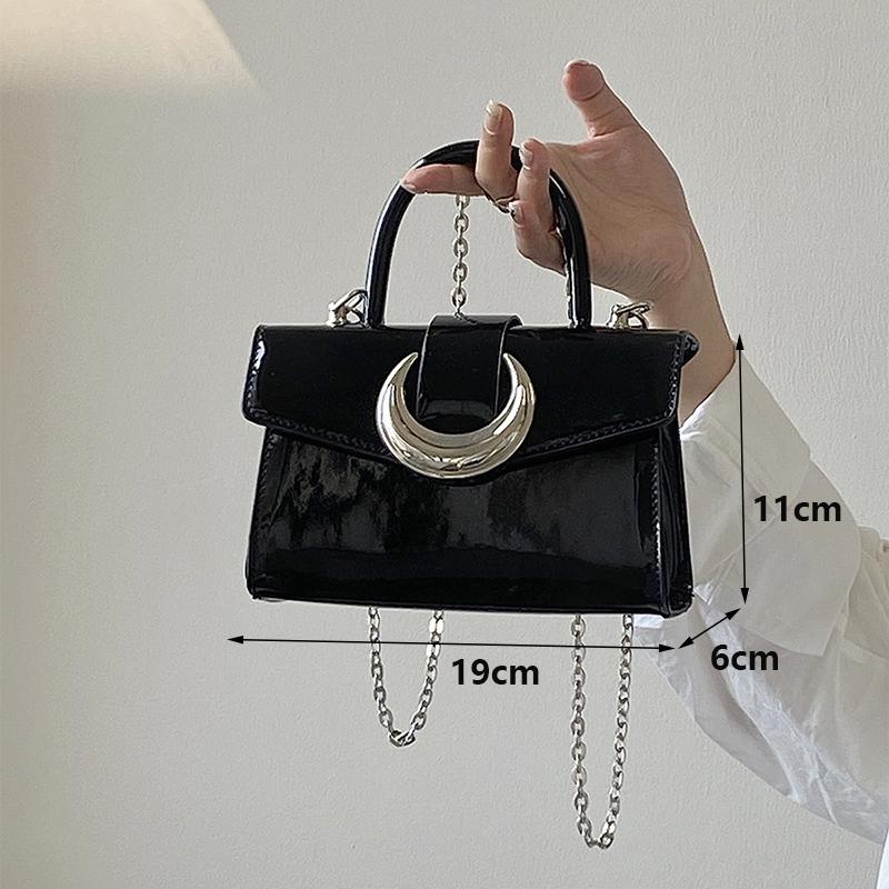 Чувство роскоши Женская маленькая квадратная сумка через плечо с замком-полумесяцем Модная лакированная кожа Однотонная Универсальная ручная сумка-кроссбоди с цепочкой CLE