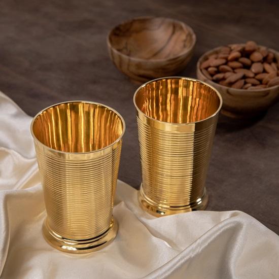 Набор из 2 латунных напитков по 300 мл. Тяжелый стеклянный стакан Lassi для воды, молока, сока, безалкогольных напитков. Стакан для домашнего и кухонного декора.