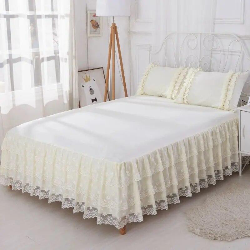 3pcs Set European Romance Lace Bed Skirt Soft Brushed Fabric Bedspread Princess King Queen Size 1pc Bed Skirt +2pccs Pillowcase