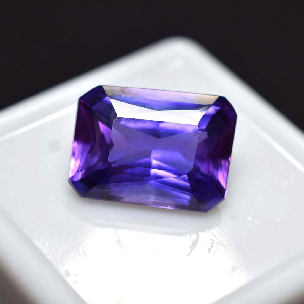 Certified Natural Color Change Alexandrite 7.60 Ct Emerald Cut Gemstone