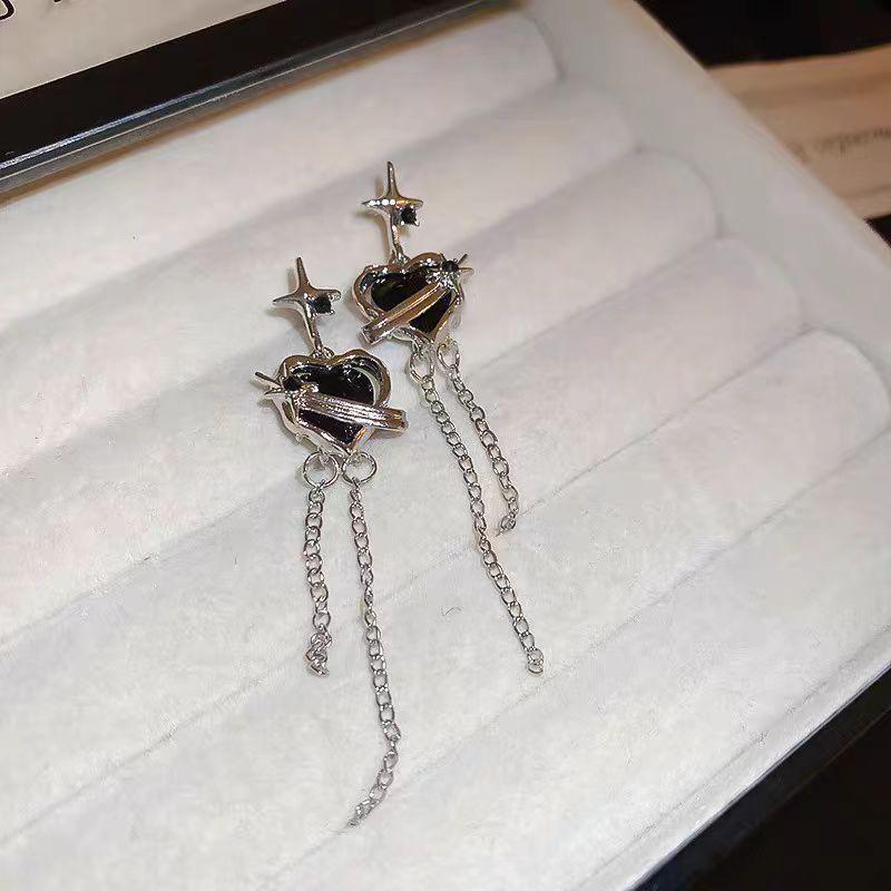 Temperament love fringed earrings new niche design high-end studs cold wind earrings
