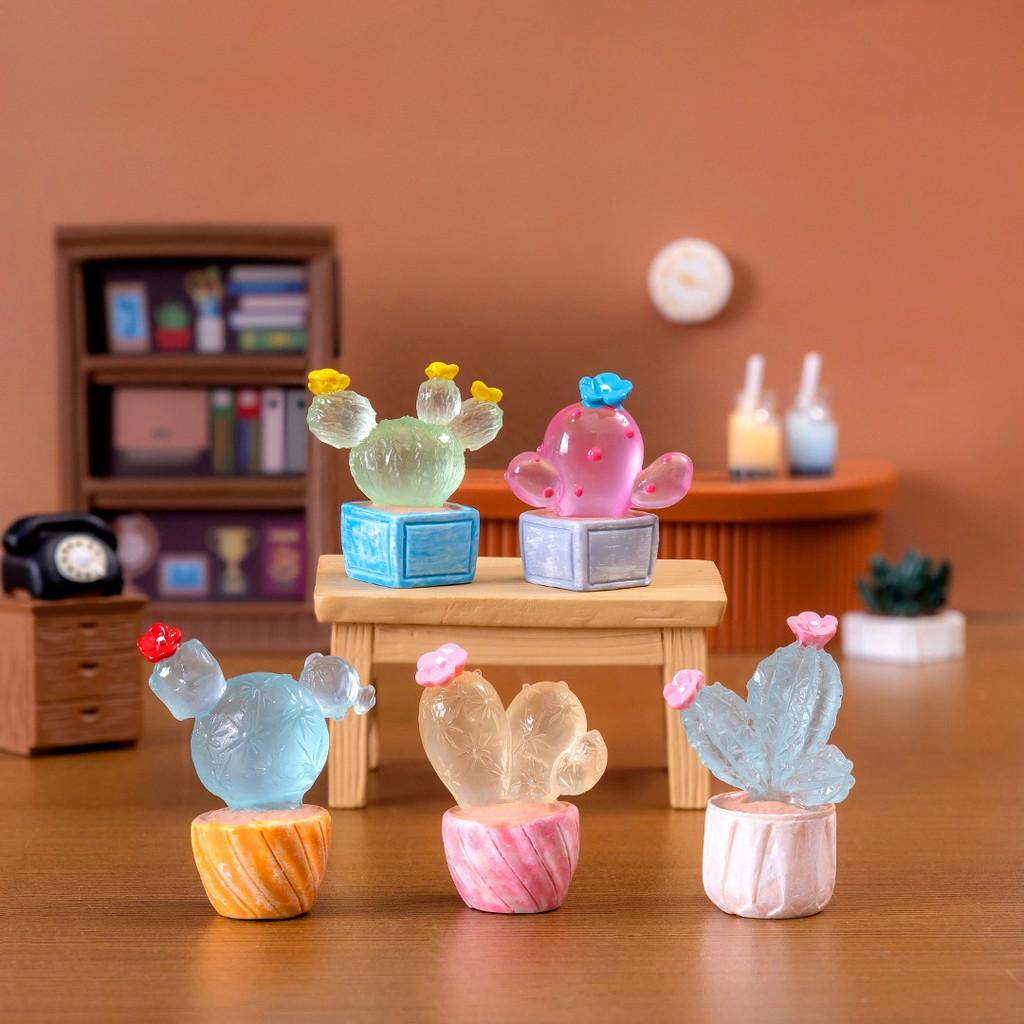 Glow In The Dark Miniature Cactus Resin Figurine Creative Desktop Decoration