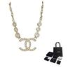 Chanel [25S Весна и Лето] Ожерелье с Кристаллами и Украшенным Логотипом Унисекс Стиль для Пары Золотое