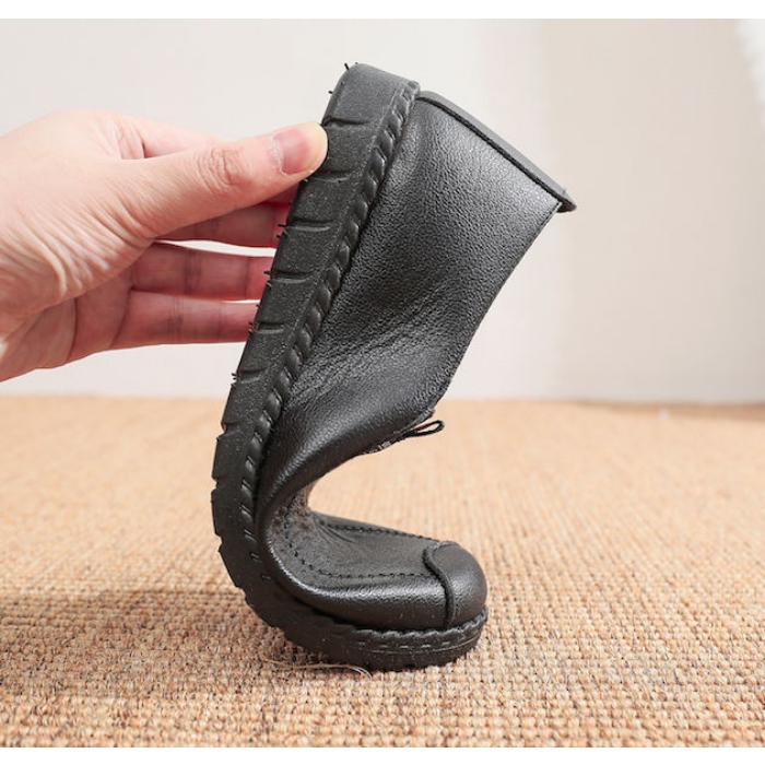 Повседневная женская обувь. Старинная обувь. Новая модная обувь для мам. Туфли среднего возраста. Непромокаемая маленькая кожаная обувь на мягкой подошве.