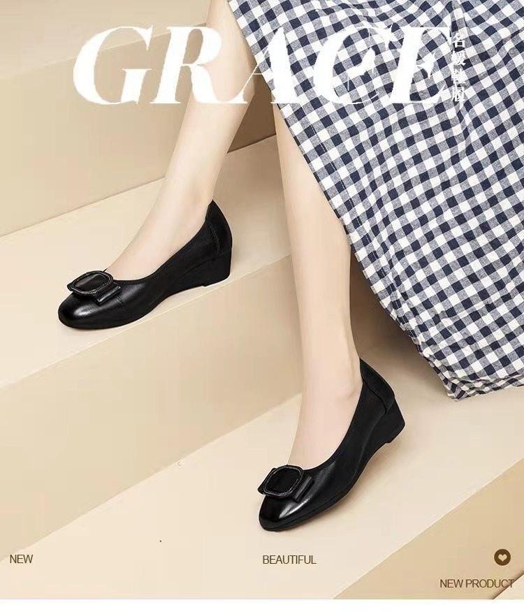 Туфли на танкетке из натуральной мягкой кожи, женские, осенние, новые, универсальные, удобные, черные, на плоской подошве, из мягкой кожи, для мам, маленькие, кожаные туфли
