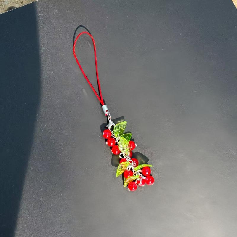 Exquisite Simulated Grape Pendant Gradient Color Grape Keychain Cute Sweet Beaded Bag Car Ornaments For Women Handbag Decor