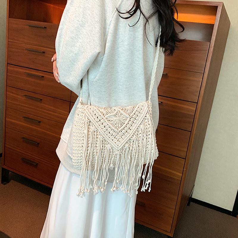 Fashion Casual Cotton Bag Hollow Tassel Beach Bag Flap Hand Woven Bag Cotton Rope Shoulder Crossbody Bag For Women