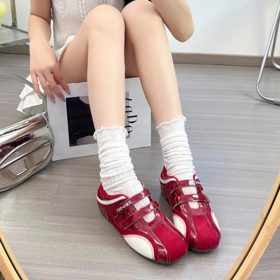 Издание из мягкой кожи~ Спортивные туфли Мэри Джейн на липучке с вырезами Женские 2025 Лето Новые Универсальные Повседневные Туфли Добродетели Тренд