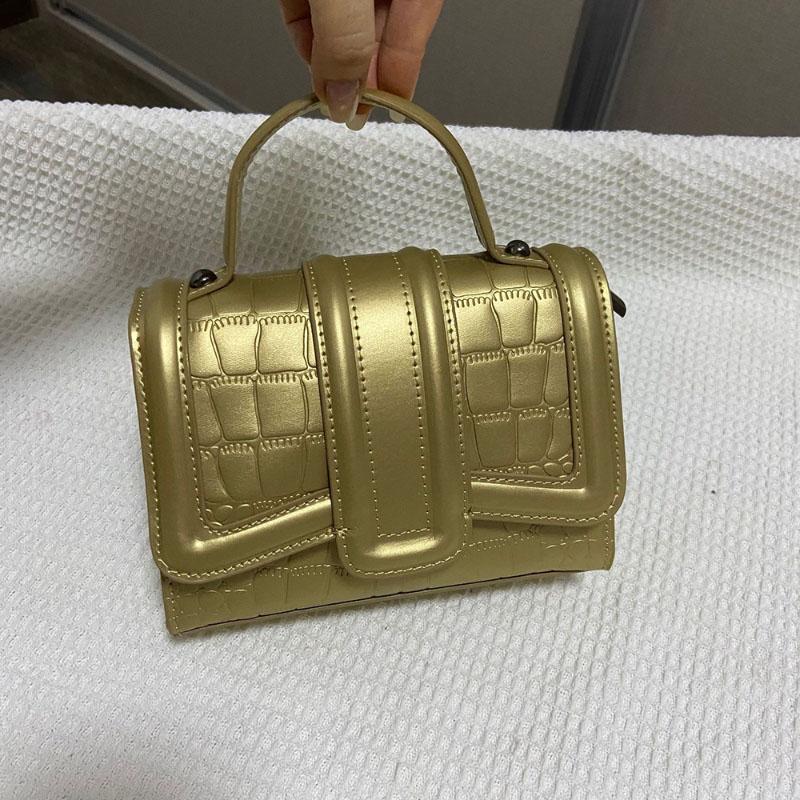 Легкая роскошная мини-квадратная сумка, простой дизайн, корейская мода, прочная сумка через плечо с цепочкой, женская зимняя популярная новая сумка на плечо