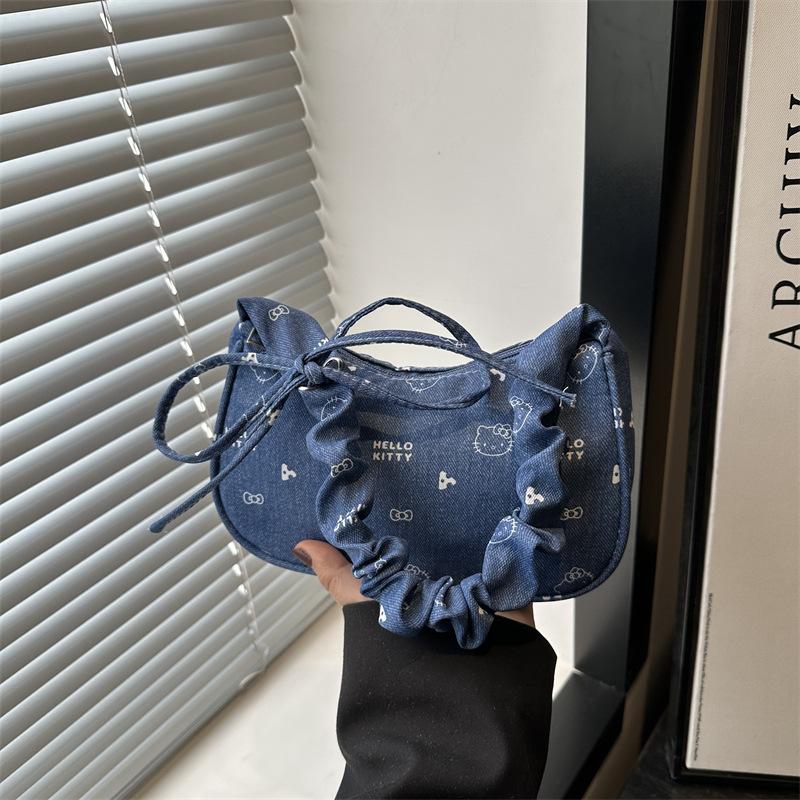 Niche Design Casual and Beautiful Fashion Trend Handbag Spring New Simple Women's Shoulder Bag