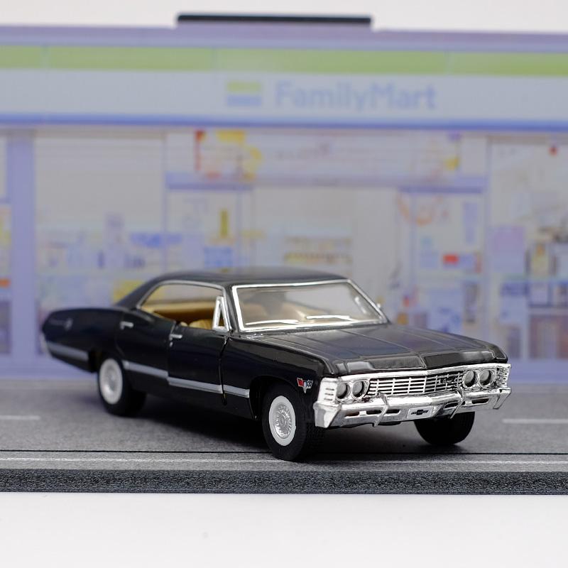 Kinsmart 1967 Chevrolet Impala Сплав Литой Модель Автомобиля 1/43 Игрушка С Инерционным Механизмом Для Детских Подарков Коллекция Игрушек