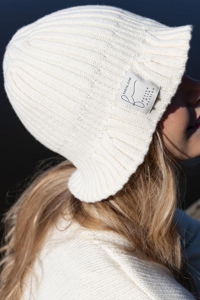 Ecru woolen hat