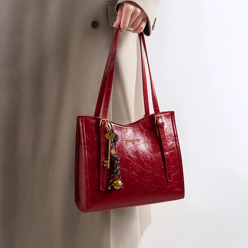 Fashion Large-capacity Tote Bag 2025 New Simple Casual Shoulder Bag Commuting To Work Armpit Bag