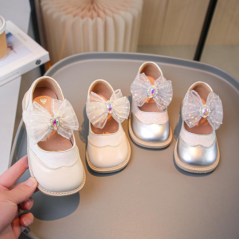 Весна и осень новый стиль модная маленькая девочка танцы удобная мягкая подошва кожаная обувь