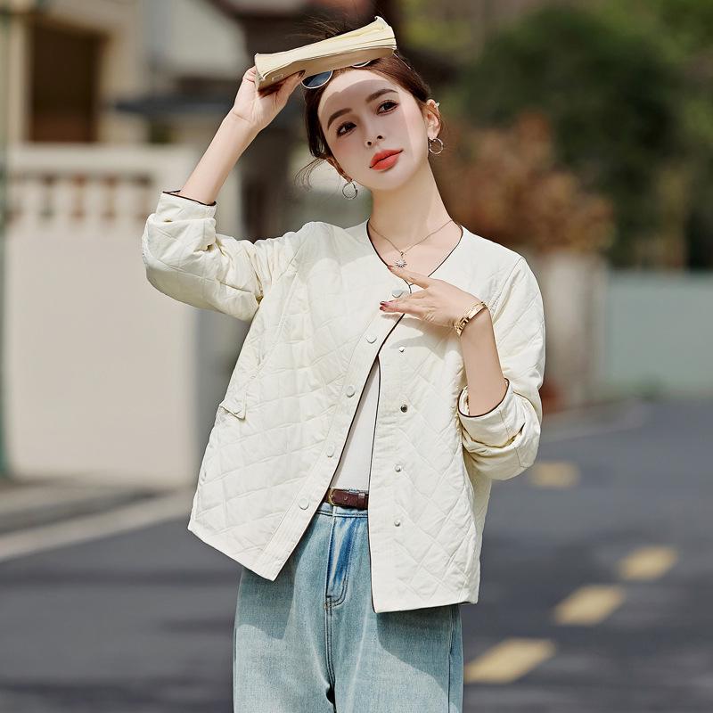 Women's Short Fashion Coat 2025 - Spring & Autumn, Loose Fit, Casual, Small Size, Ideal for Middle-Aged Moms