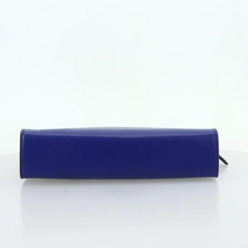 [Pre-Owned] Chinese New Year Collection Letter Print Zipper Leather Clutch - Unused #UXFZG6