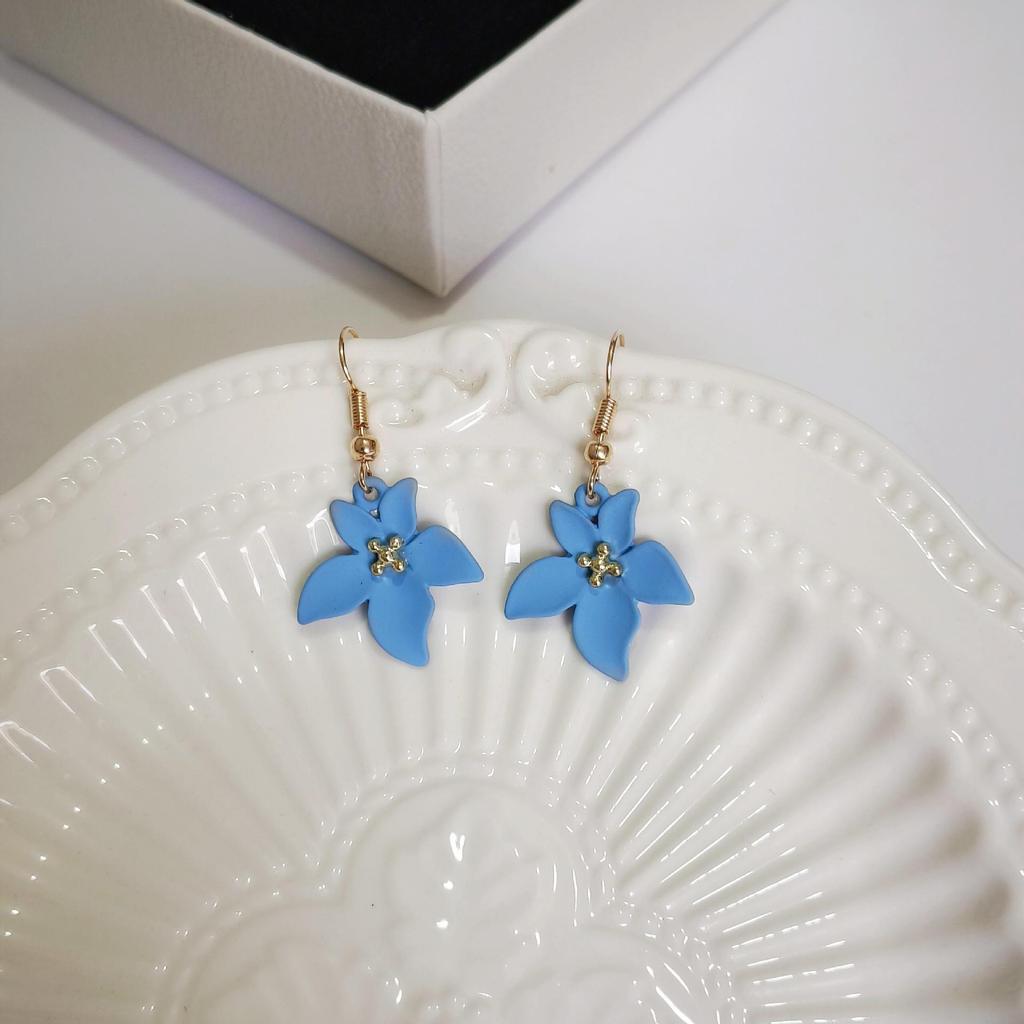 Модные серьги-крючки с синим цветком - элегантные серьги в японском и корейском стиле