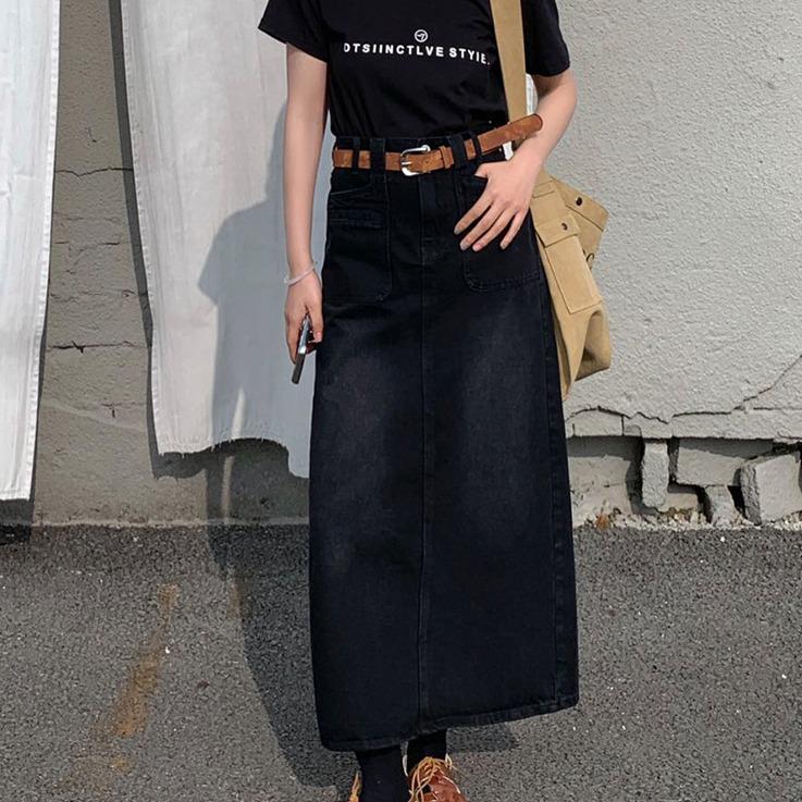 «Весна 2024 года, джинсовая юбка А-силуэта с завышенной талией и потертостями»