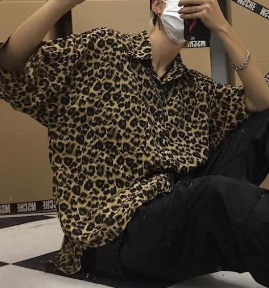 Aspersio Leopard Print Collared Short Sleeve Stylish American Casual Style with Chest Aloha Open Front Animal Casual Open Print Shirt, Men's