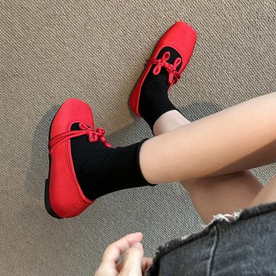 Туфли женские легкие, с красным ртом, нежные, сказочные, вечерний бриз, плоская подошва с юбкой, весна-лето 2025, новые босоножки Doudou