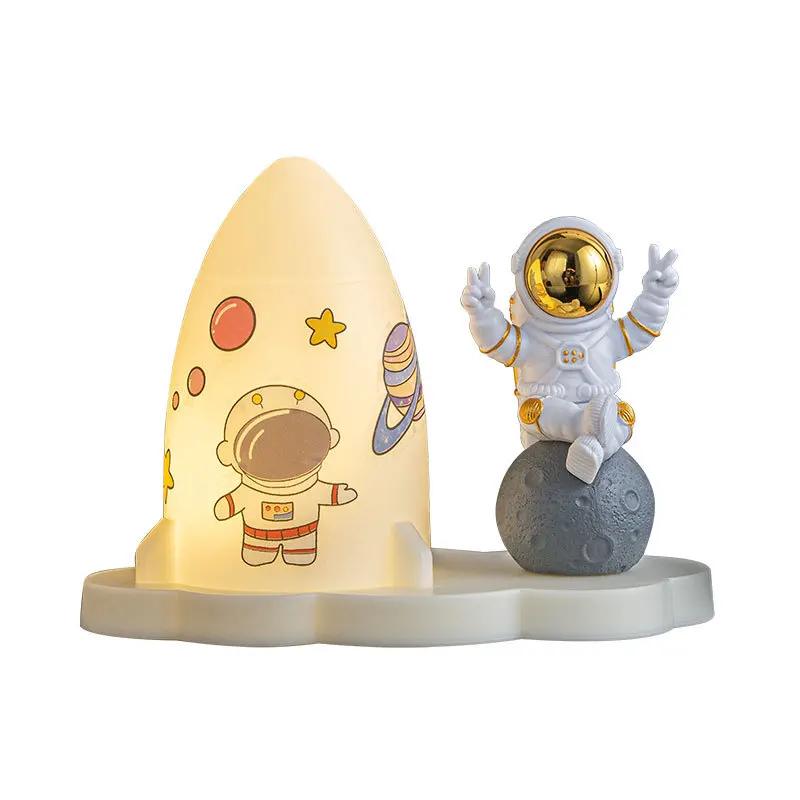 DIY Ракета Украшение Спальня Прикроватный Светильник Мини Лампа Космонавт Ночной Светильник Дети Дети Подарок
