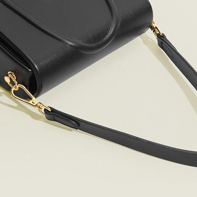 Новая женская сумка 2024 года, элитный французский нишевый дизайн, уникальная универсальная маленькая сумка, через плечо на одно плечо