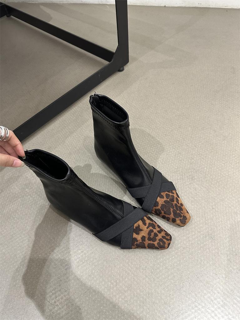 Французские ретро нишевые леопардовые короткие ботинки для женщин 2025 осень и зима новые ботинки французские тонкие ботинки низкий каблук короткие ботинки для женщин