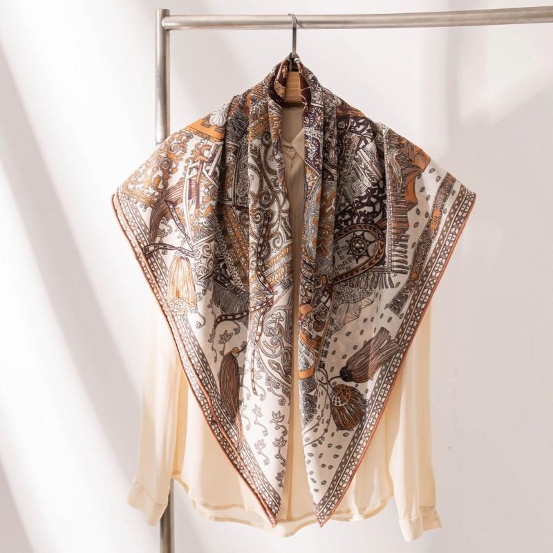 Double-sided Exotic Knight Print Silk Wool Square Scarf Elegant Commute Sunscreen Wrap