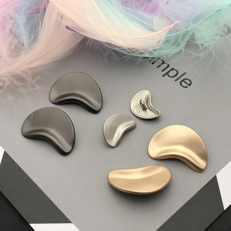 Moon Shape Big Button for Clothing, Decorative Buttons for Overcoat, Sewing Supplies and Accessories, Dropshipping Center