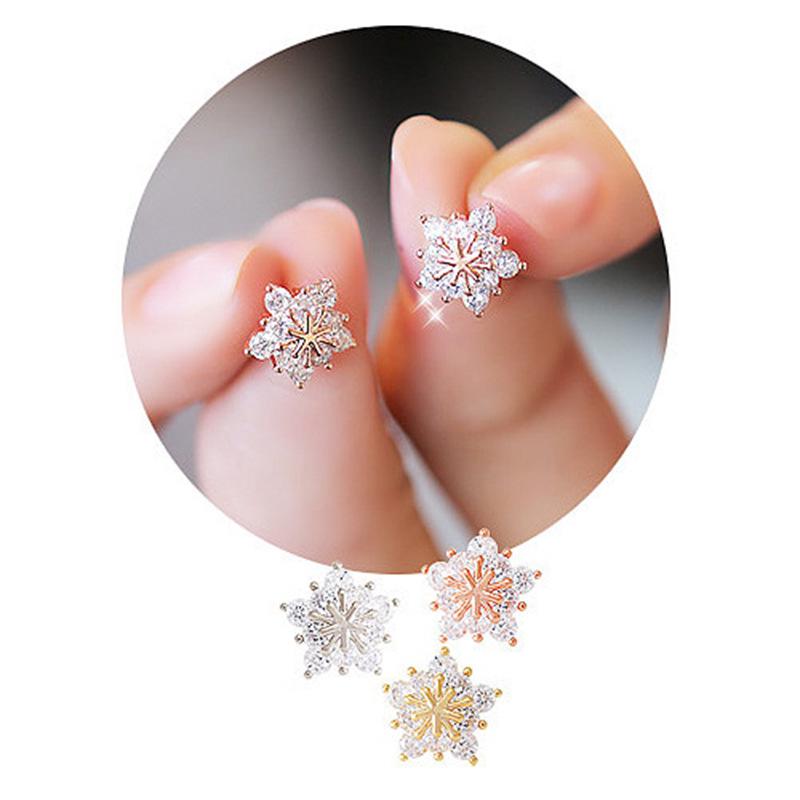 Huitan Snowflake Shaped Stud Earrings for Women Elegant Party Minialist Christmas Jewelry Inlaid Shiny CZ Festival Accessories