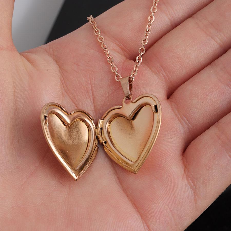 Stainless Steel Heart-Shaped Pendant Necklace, Suitable For Women And Girls, An Openable Heirloom Pendant That Can Hold Family Photos.