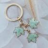 С жемчужным шнурком брелок в виде кленового листа металлический брелок в виде кленового листа Сумка