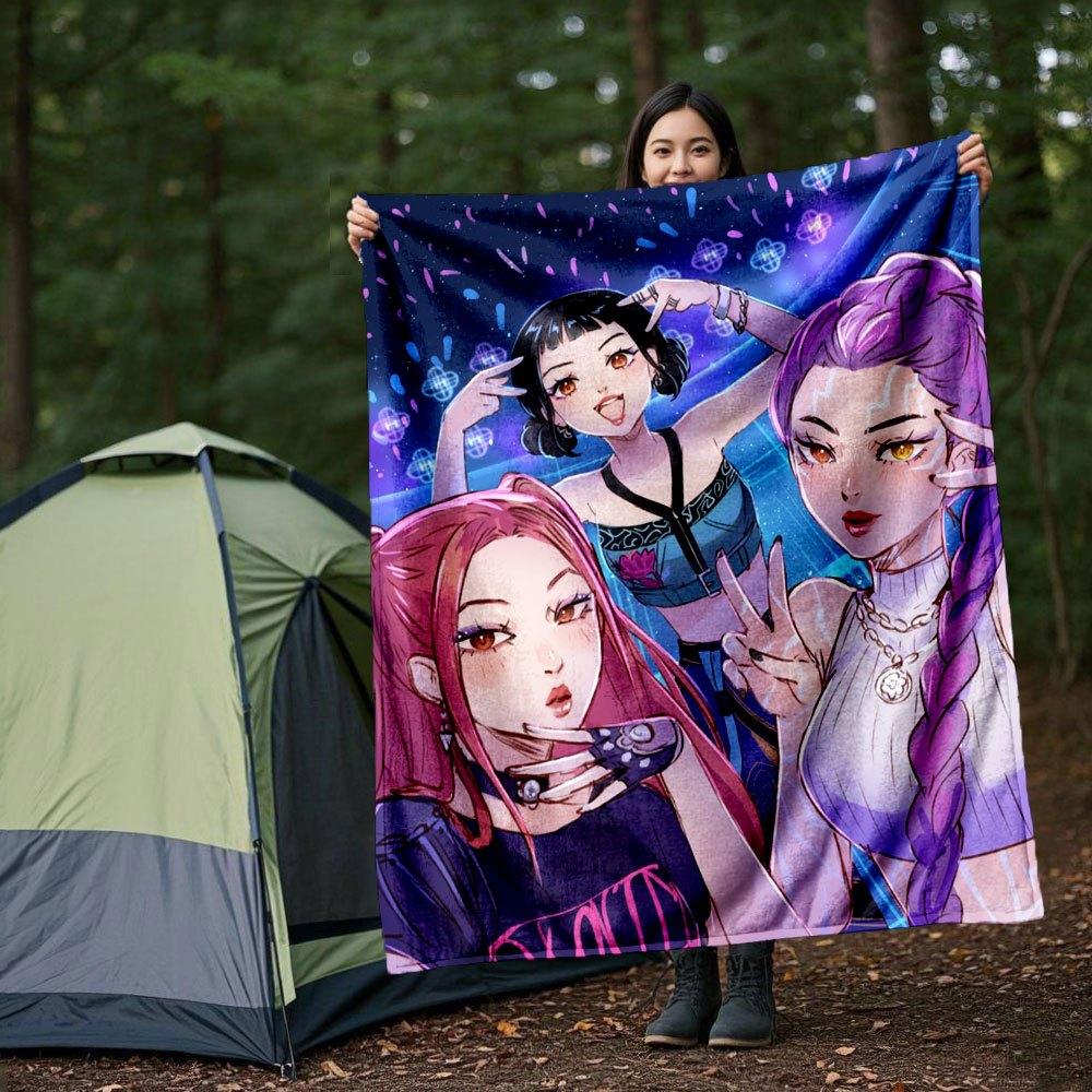 "Vivid Neon Party Fashion: Crop Top with Floral Embroidery"Blanket Lightweight Flannel Throw Blanket for Sofa, Bed, Travel, Camping, Livingr