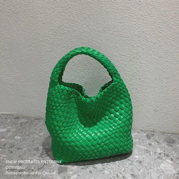 2022 Women's Woven Basket Tote Handbag - Fashionable Shoulder Bag