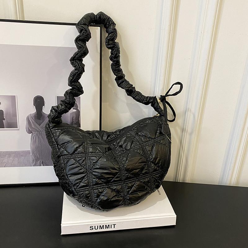 Ielgy Korean Pleated Cloud Bag Dumpling Bag High-End Feel Bright Color One-Shoulder Armpit Fashion Commuter Messenger Bag