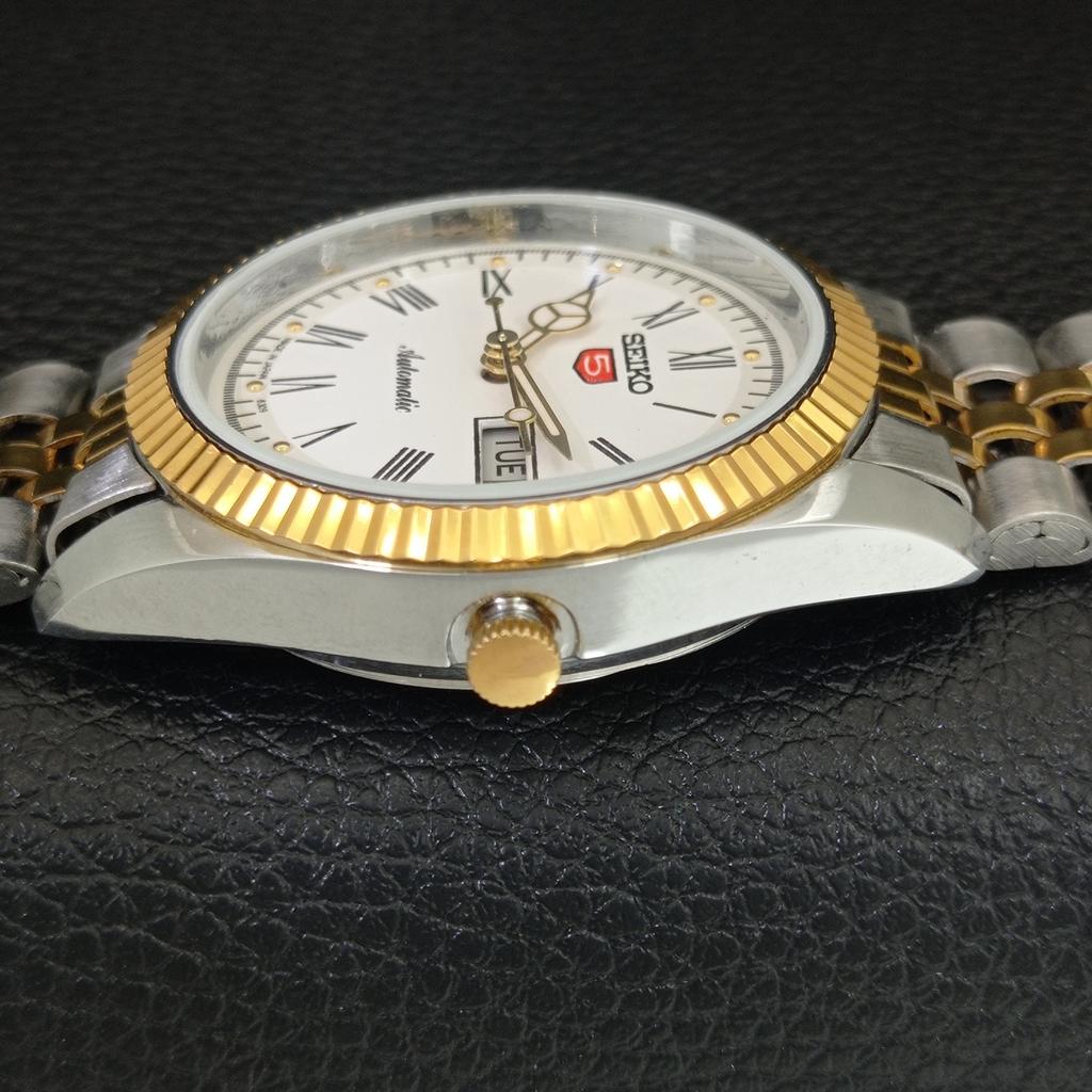 АВТОМАТИЧЕСКИЕ ВИНТАЖНЫЕ ОТРЕСТАВРИРОВАННЫЕ МУЖСКИЕ ЧАСЫ SEIKO 5 ЯПОНИЯ БЕЛЫЙ ЦИФЕРБЛАТ a443186-1