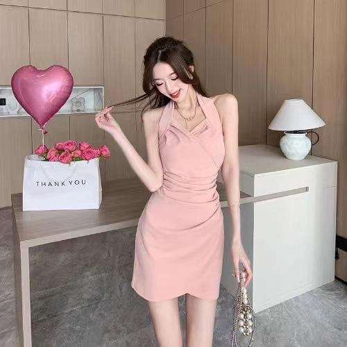 Hong Kong style sexy neck-wrapped hip skirt summer pure desire spice girl halter pleated short skirt design dress