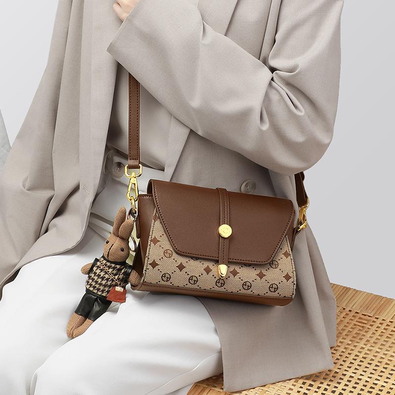 Новая осенне-зимняя женская сумка Сумка через плечо Сумка подмышками Высококачественная сумка через плечо Универсальная квадратная сумка