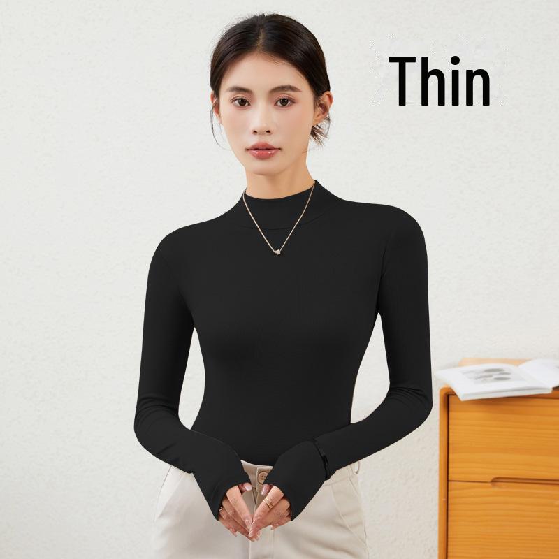 Женская облегающая рубашка с длинным рукавом и полуводолазкой — незаменимый предмет гардероба на осень/зиму в черном или белом цвете